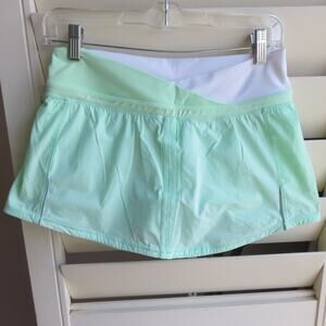 Lululemon Athletic Running Gym Skirt Skort Light Green Size 4 Women's Mint